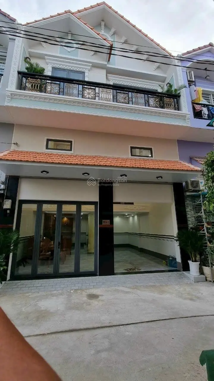 MT hẻm xe hơi 6,6x10m xe đậu được trong nhà tặng hết nội thất giá 6,8 tỷ