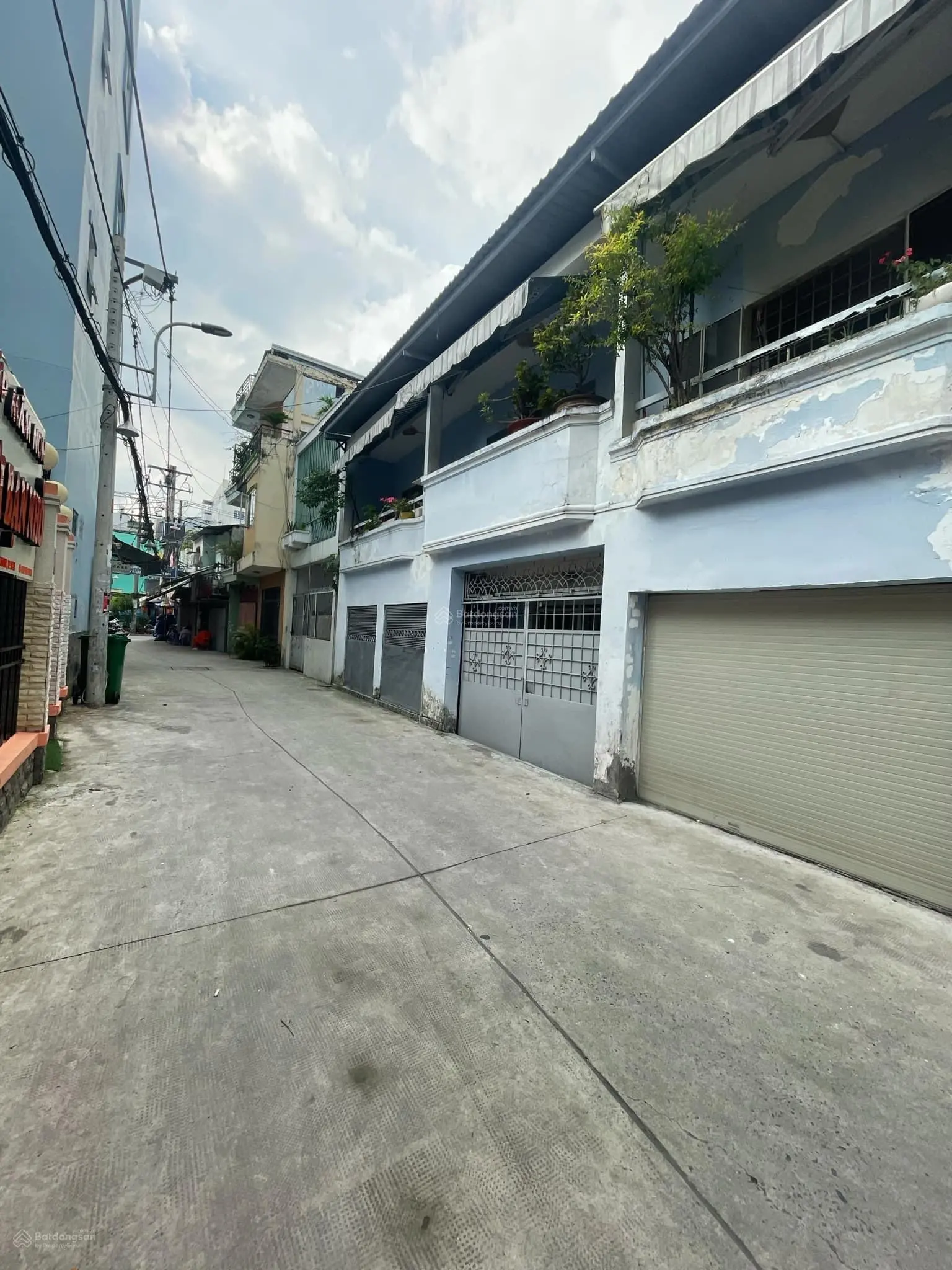 Bán nhà Phan Văn Trị - HXH - (7x9)m - DT 135,4m2 Sàn - 240/Y