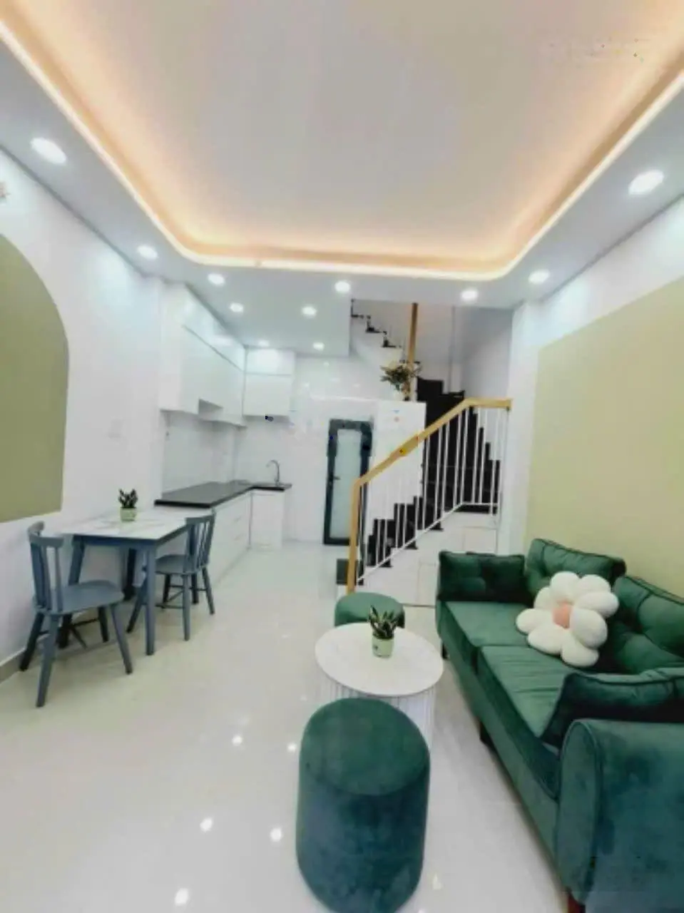 Bán gấp nhà HXH CMT8, Q10 40m2 3ty5. Đầy đủ tiện ích, gần chợ, trường các cấp. LH 0345 605 ***