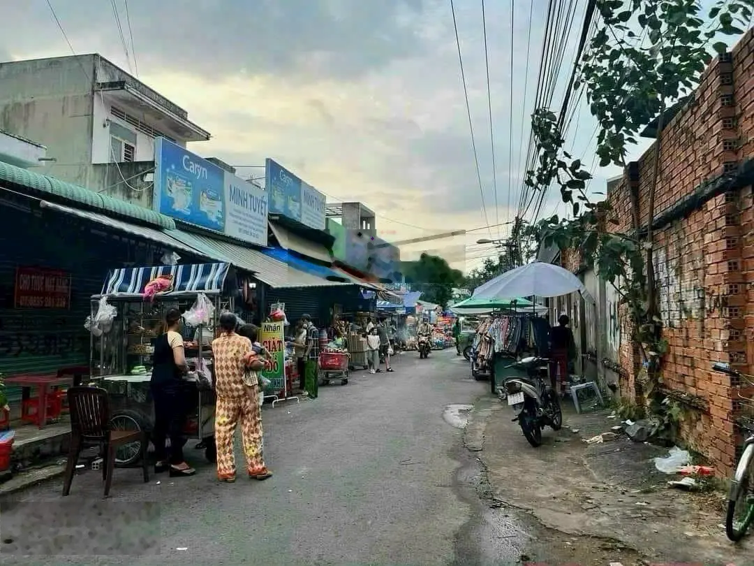 Đất nằm ngay mặt tiền đường Lê Thị Hoa , Bình Chiểu Ngay Trường THCS Bình Chiểu Giá 1Ty400Tr/90M2