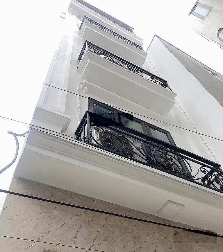 Bán Nhà đẹp Ngay đường Văn Tiến Dũng , 5 tầng 6 phòng , ôtô ngay gần , 5,X Tỷ 0985 387 ***