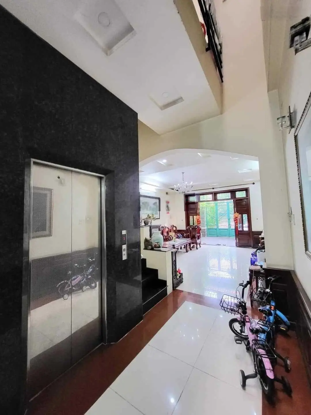 Bán gấp nhà đang cho thuê 29triệu, giá 4TỶ190/90m2, đường Lê Đức Thọ - P. 7 - Gò Vấp, có thang máy