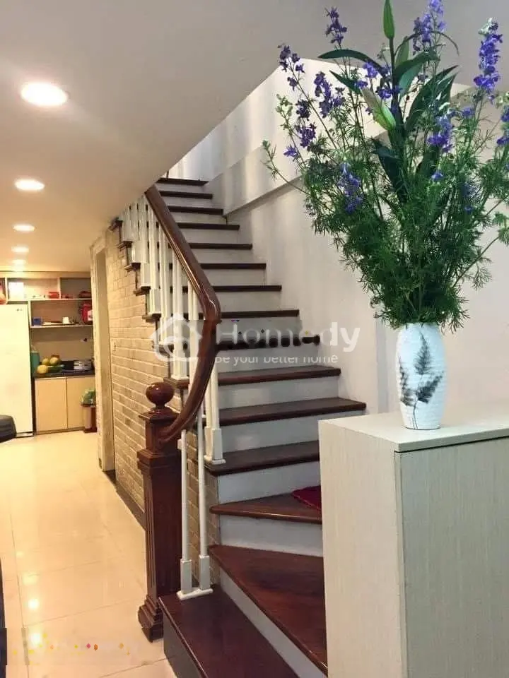 Ngọc Thuỵ Long Biên 5 Tầng dân xây, DT 50m2, Ô tô 7 chỗ ngủ trong nhà