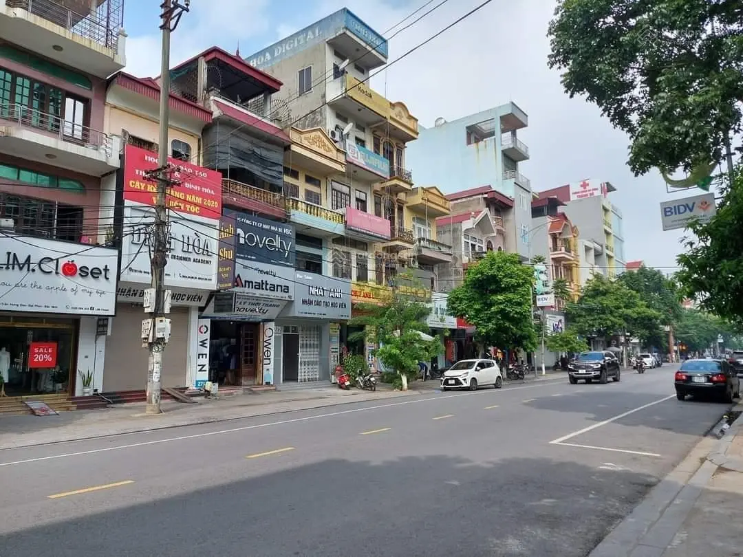 Bán nhà phố thời trang Trần Hưng Đạo vị trí đẹp ngay gần chợ lớn Bắc Ninh