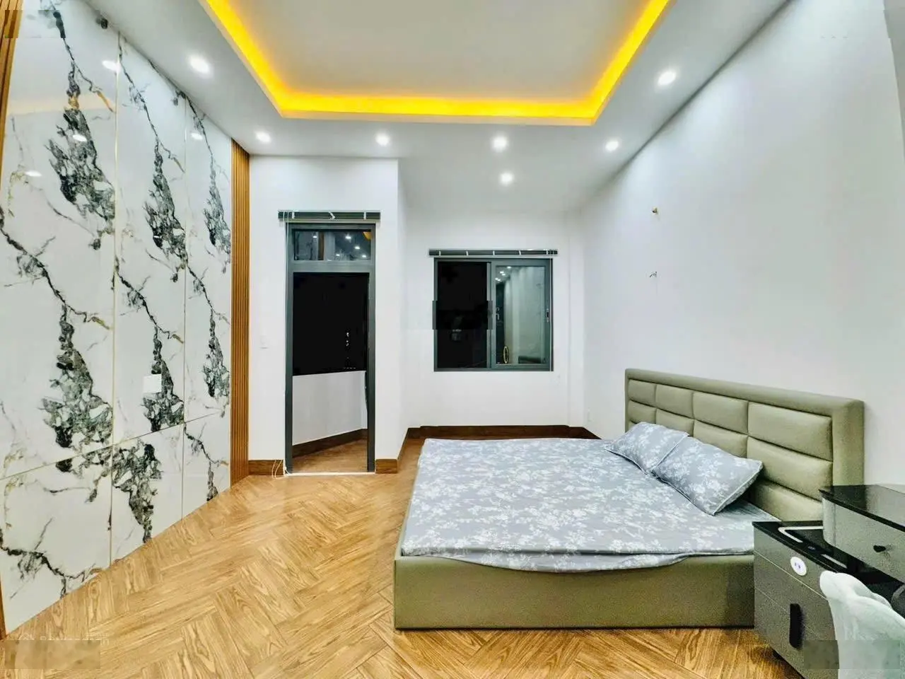 Bán nhà cho thuê dt 64m2 shr nằm ngay đường trần văn kiểu p11 q6 đường trước nhà 6m kdc đông đúc