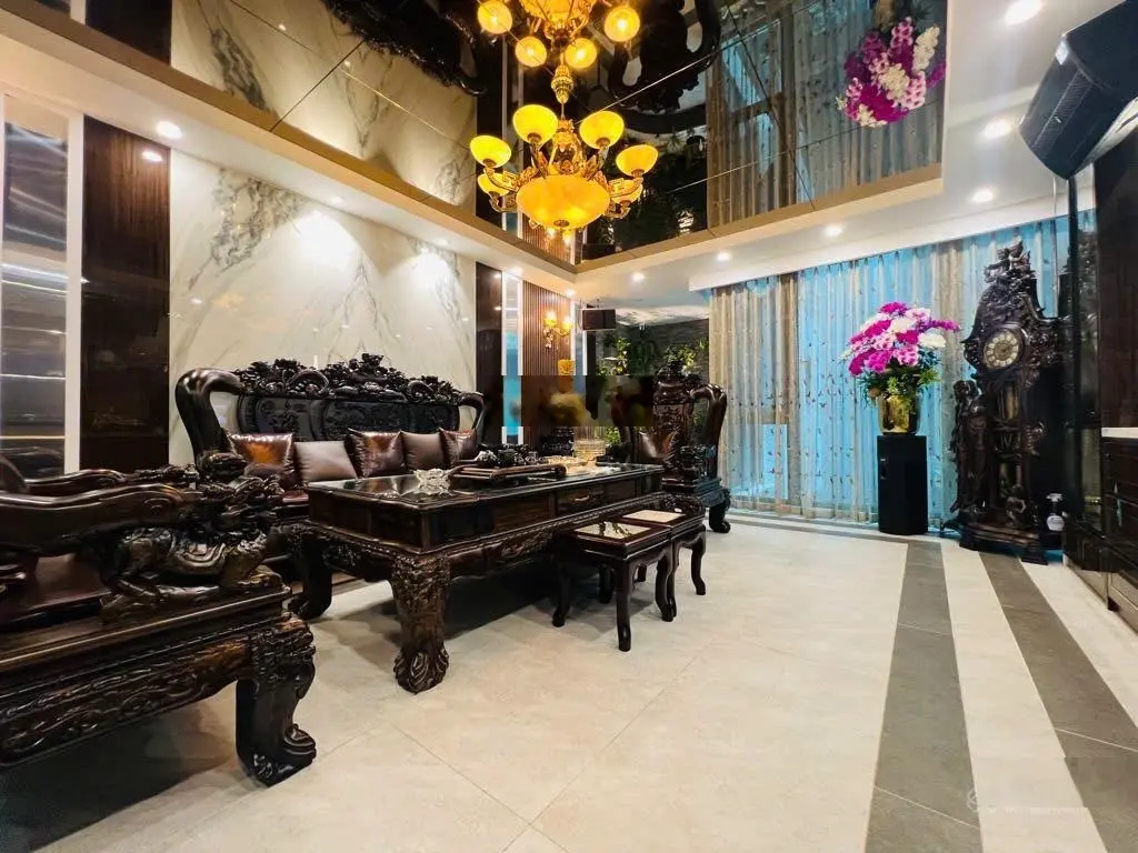 Bán nhà Hòe Nhai 56m2 6 tầng thang máy - mặt tiền 5,2m 17,7 tỷ - 3 bước ra phố - nội thất tiền tỷ