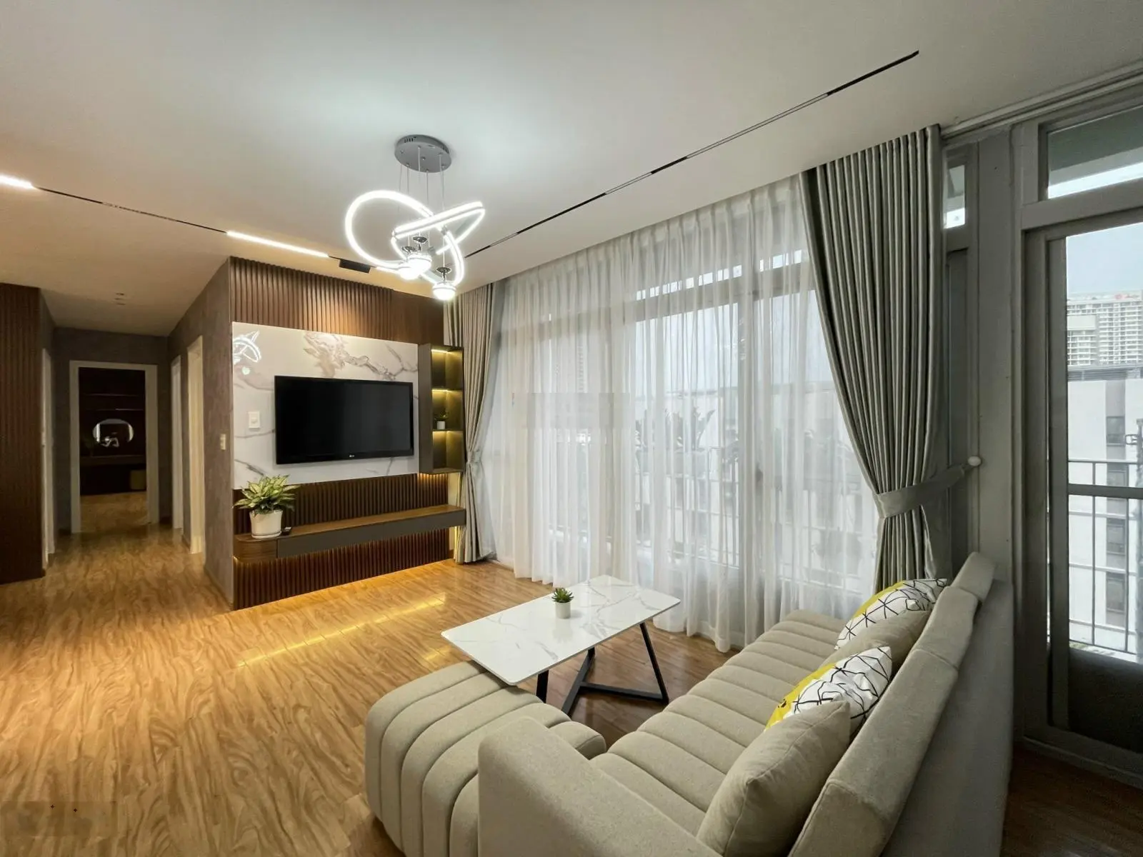 Lê Phương 0903 036 ***, cần bán căn hộ CC Star Hill, PMH Q7, DT 94m2, 3PN, giá 6,7 tỷ + ô xe hơi