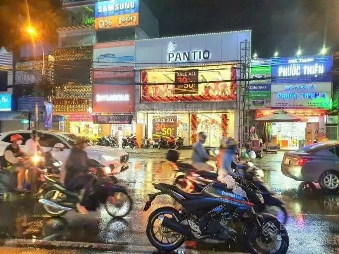 Nhà mới ở ngay nhà 3 tầng P. Hiệp Phú ngay ngã tư Thủ Đức, siêu thị Coopmart - 4PN - 5 tỷ x TL