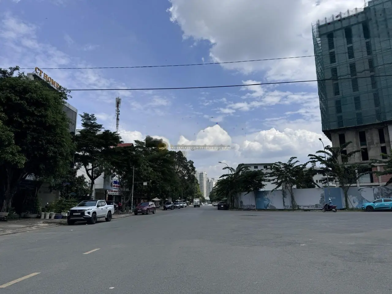 Bán nhà MT kinh doanh Nguyễn Hoàng rộng 40m, Dt: 4x20m cấp 4. Giá: 24.2 tỷ. Lh: 0903398078