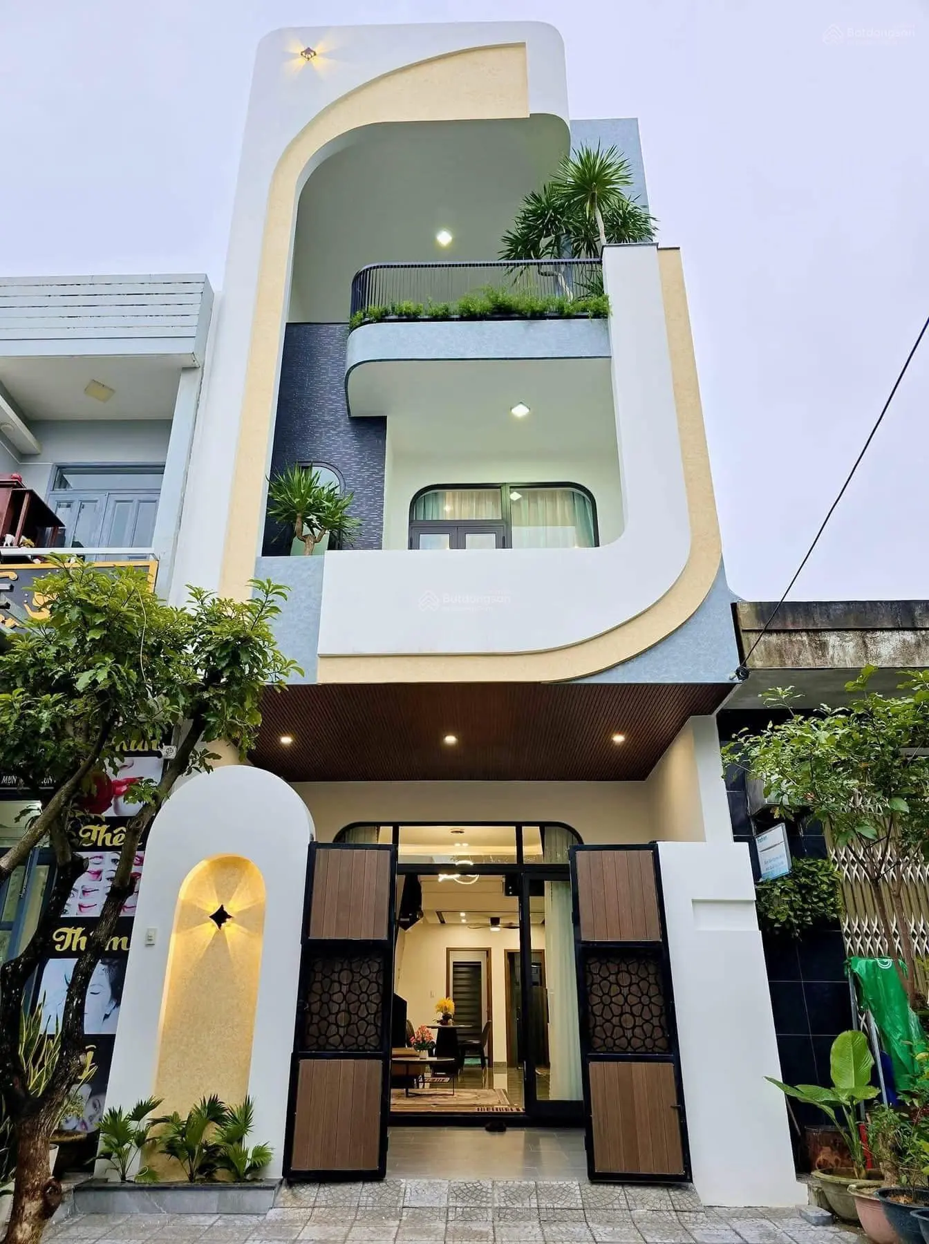 Bán nhà đẹp 3 tầng Hoà Minh 14 - sát đường Kinh Dương Vương - Hoà Minh