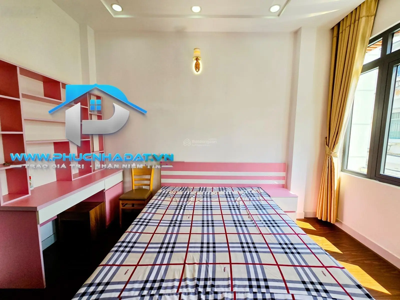 Bí quá Anh Lý xả hàng căn nhà phố hiện đại đường xe hơi Đào Tông Nguyên Nhà Bè - Giá 6.3 tỷ, 4x14m