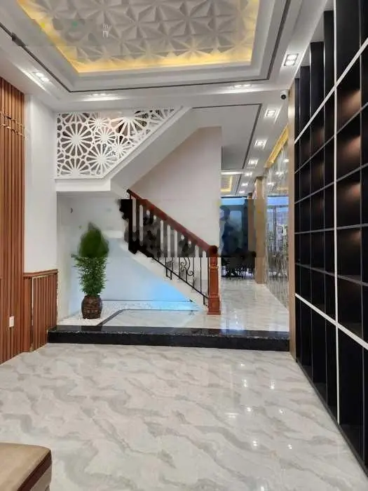 Bán nhà HXH Dương Bá Trạc, Quận 8. Nguyễn Văn Cừ. 4m x 19m. 3 tầng. Giá 8.8 tỷ. MTKD , hiếm