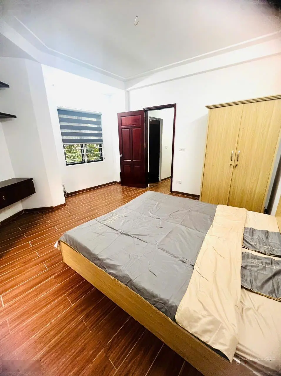 NHỈNH 2 TỶ CÓ NHÀ YÊN NGHĨA 32M2.4 TẦNG.LÔ GÓC ĐẸP, NGÕ RỘNG THÔNG THOÁNG, FULL NỘI THẤT ĐẾN Ở LUÔN
