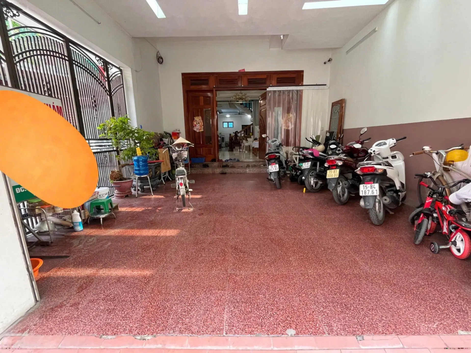 Cần bán nhà 4 tầng căn góc hồ Lâm Tường (tuyến 2 Hoàng Minh Thảo). Nhà đẹp ô tô đỗ cửa