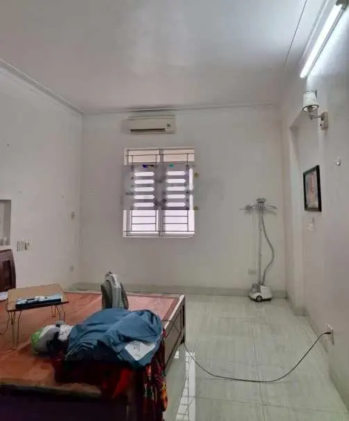 Siêu rẻ nhà 3 tầng mặt tiền 4m đằng sau thoáng, khu dân cư dân trí cao, phù hợp ở và kinh doanh