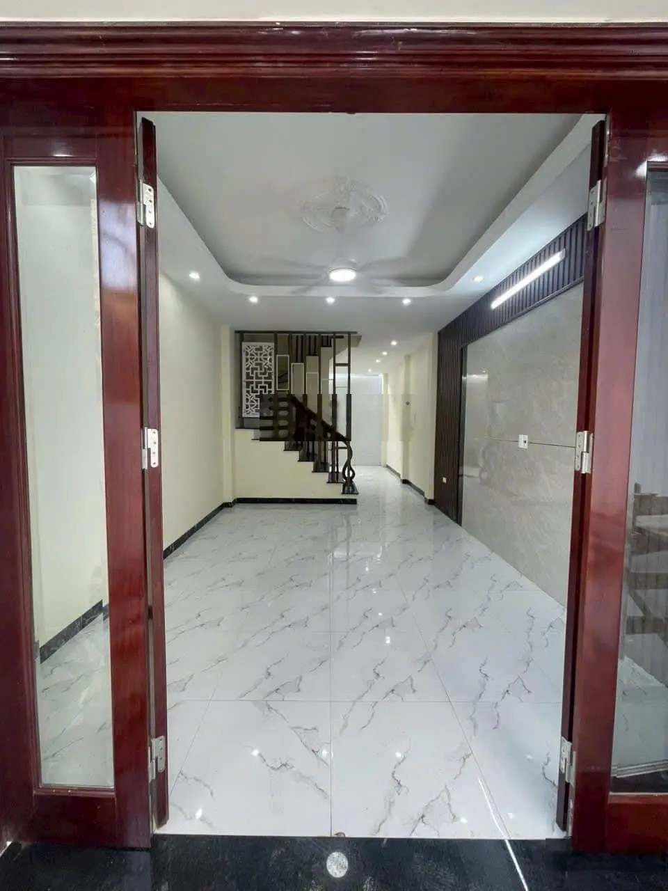 Lên một căn nhà xây mới cứng - An Dương - Tây Hồ