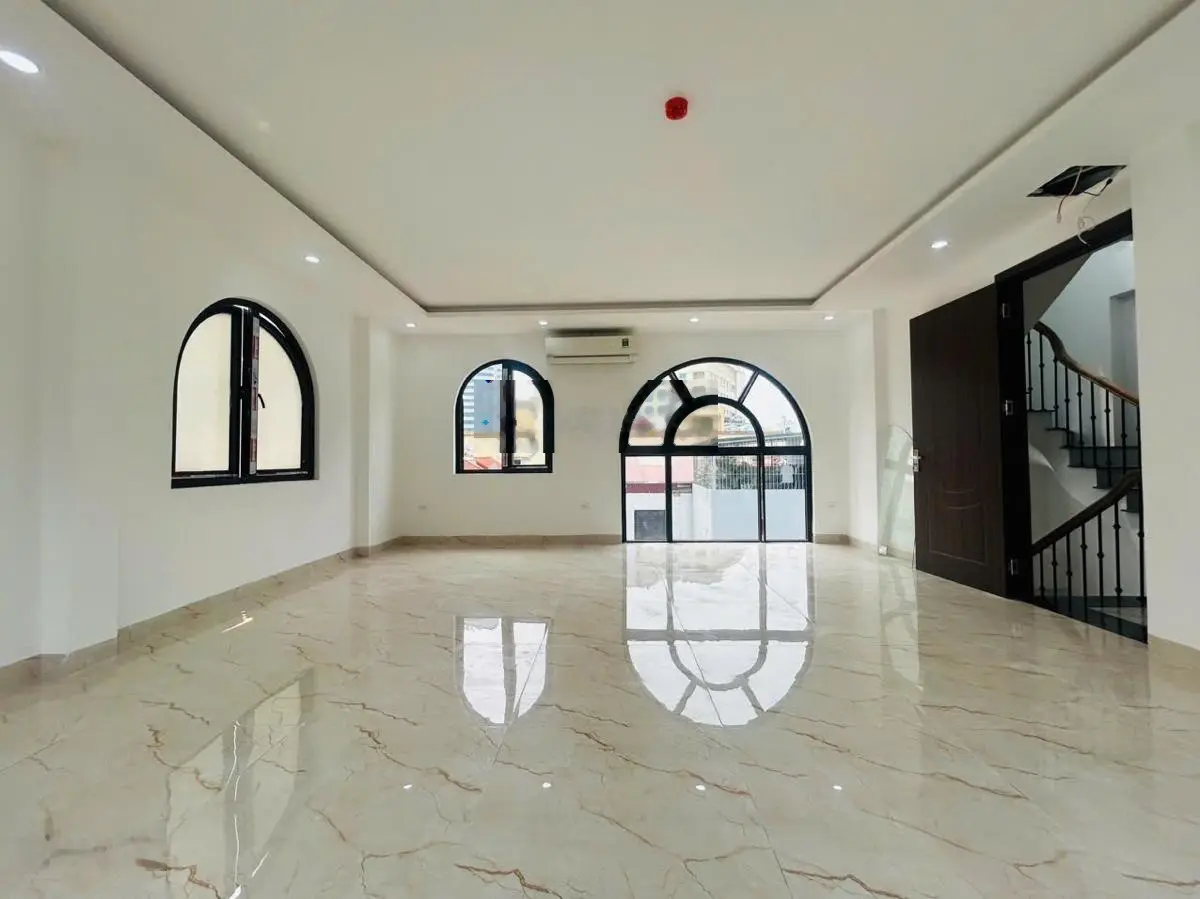 7 tầng thang máy mới cực đẹp Nguyễn Chí Thanh sổ 50m2 vuông đẹp