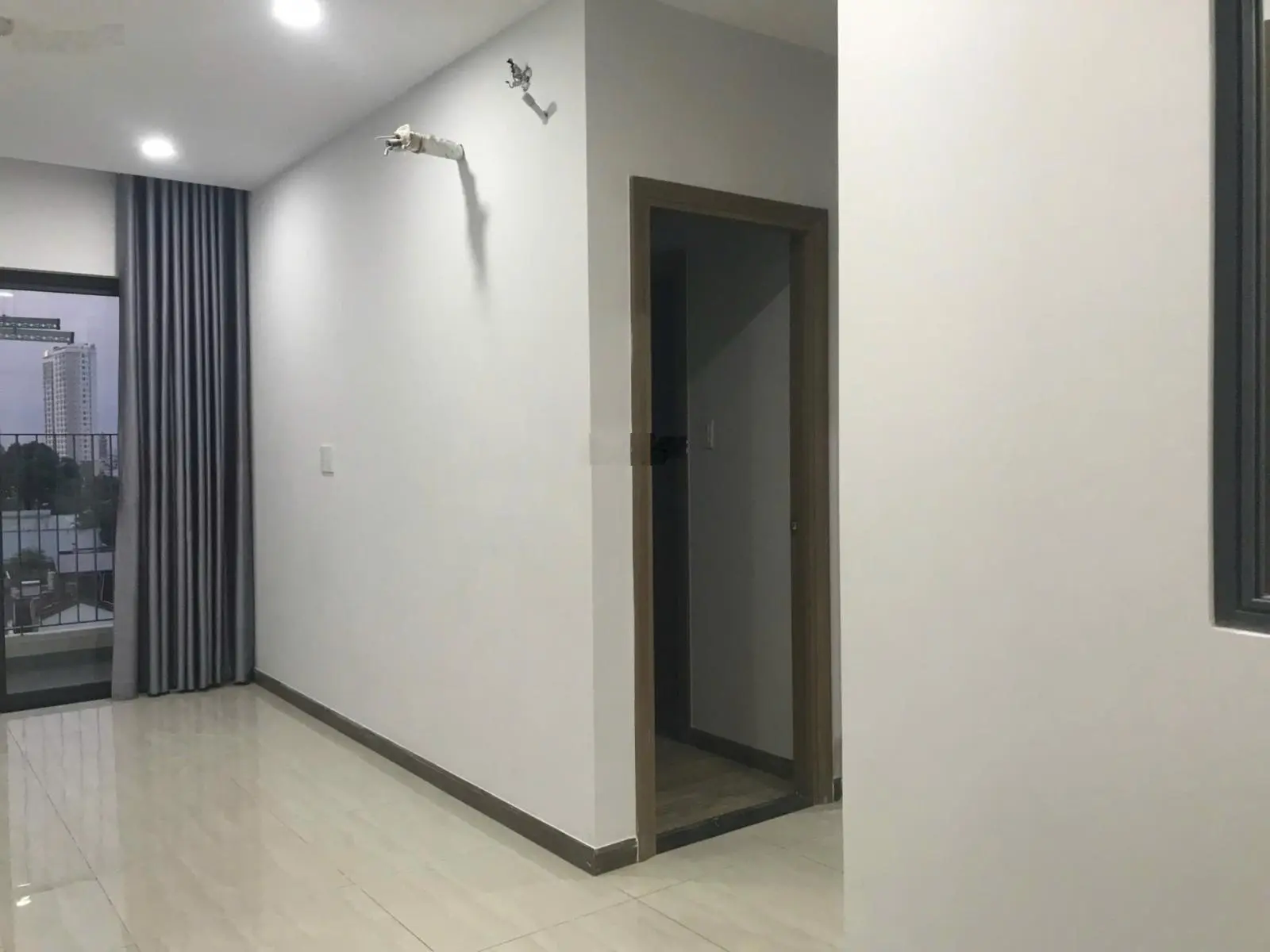 Chính Chủ Gửi Bán 5 Căn Bcons Plaza 2PN 52m2. Đồng Giá Bán 1,7 tỷ. Rẻ nhất thị trường