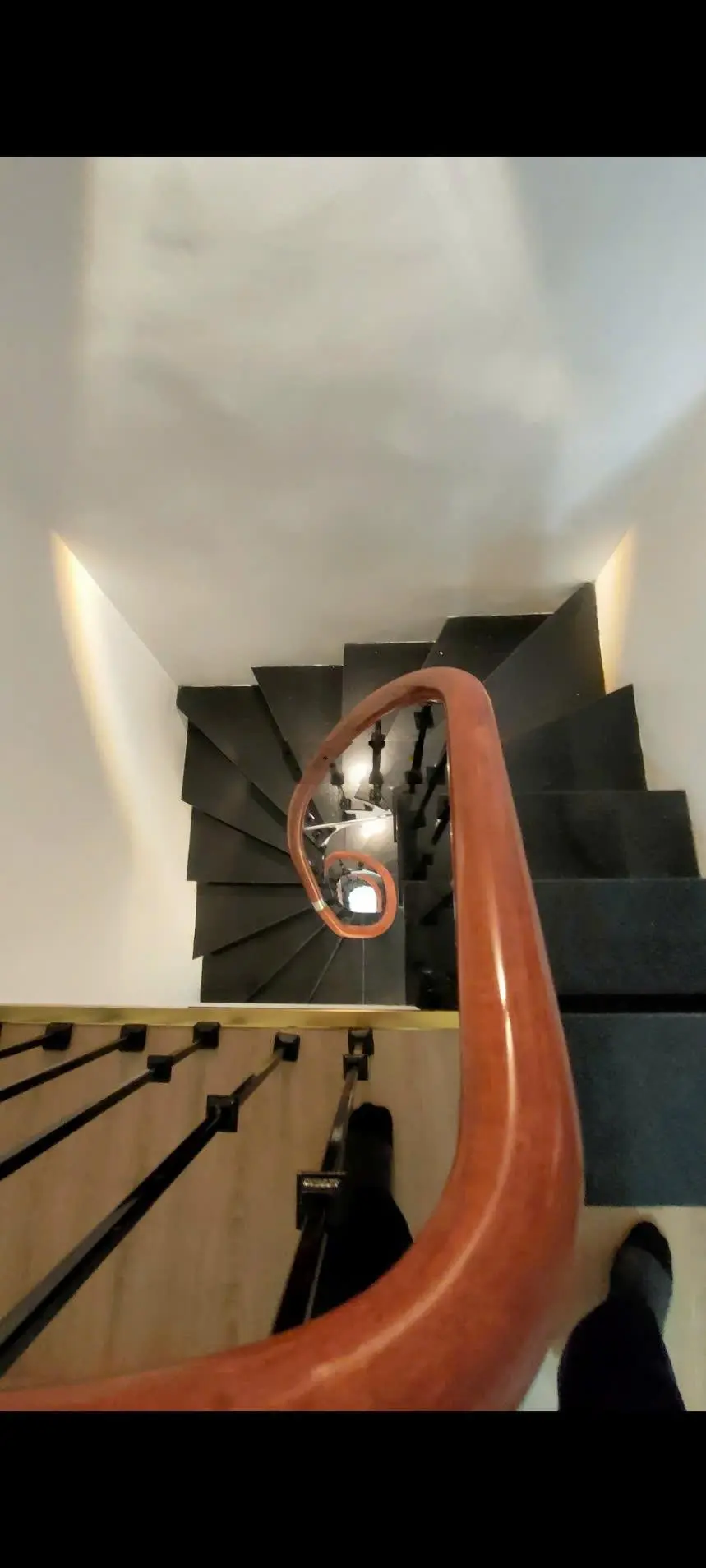 Bán nhà mới ngõ Phố Nguyễn Văn Viên, Hoàng Mai 5 tầng, 30 m2, giá 6.85 tỷ.