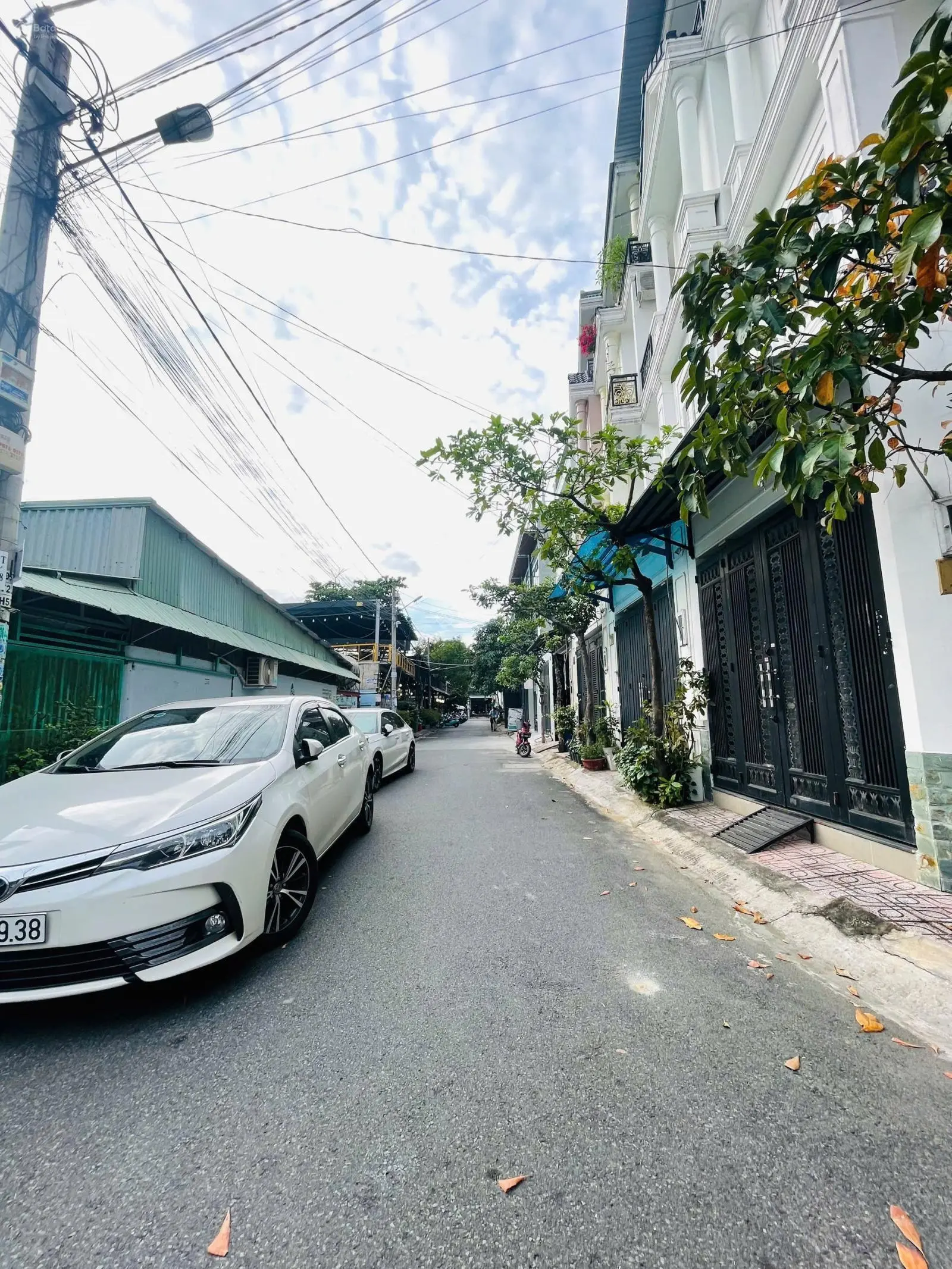 Bán Nhà 3 Tầng Siêu Đẹp Gần Hoàng Diệu 2 Khu Thiên Niên Kỷ, Ô Tô Đậu Cửa, Giá Chỉ 6.5 Tỷ