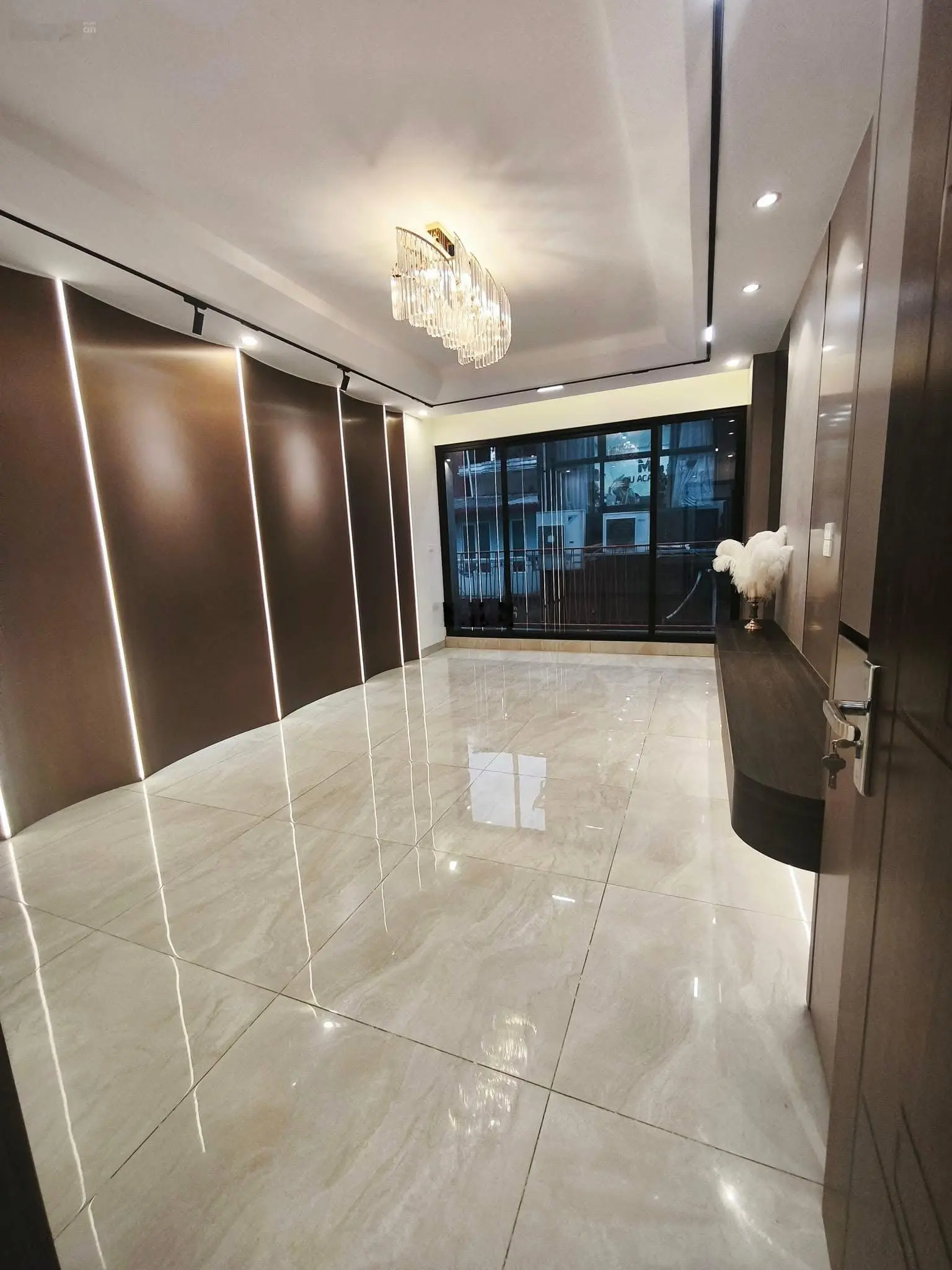 Chín chủ bán nhà 6 tầng thang máy xây mới tại Mễ Trì Miếu Đầm