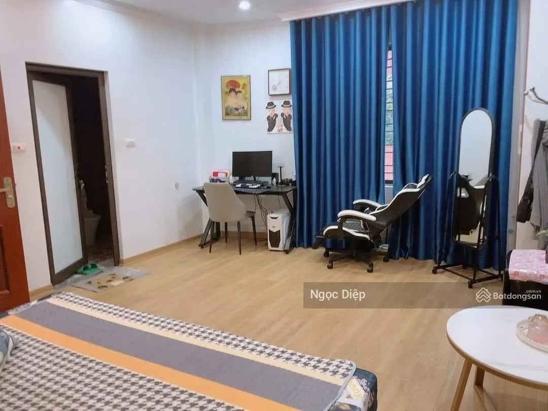 Tôi chính chủ cần bán nhà phân lô Nguyễn Khánh Toàn - Ô tô - thang máy. 55m2 6t 15.5tỷ 0945 453 ***