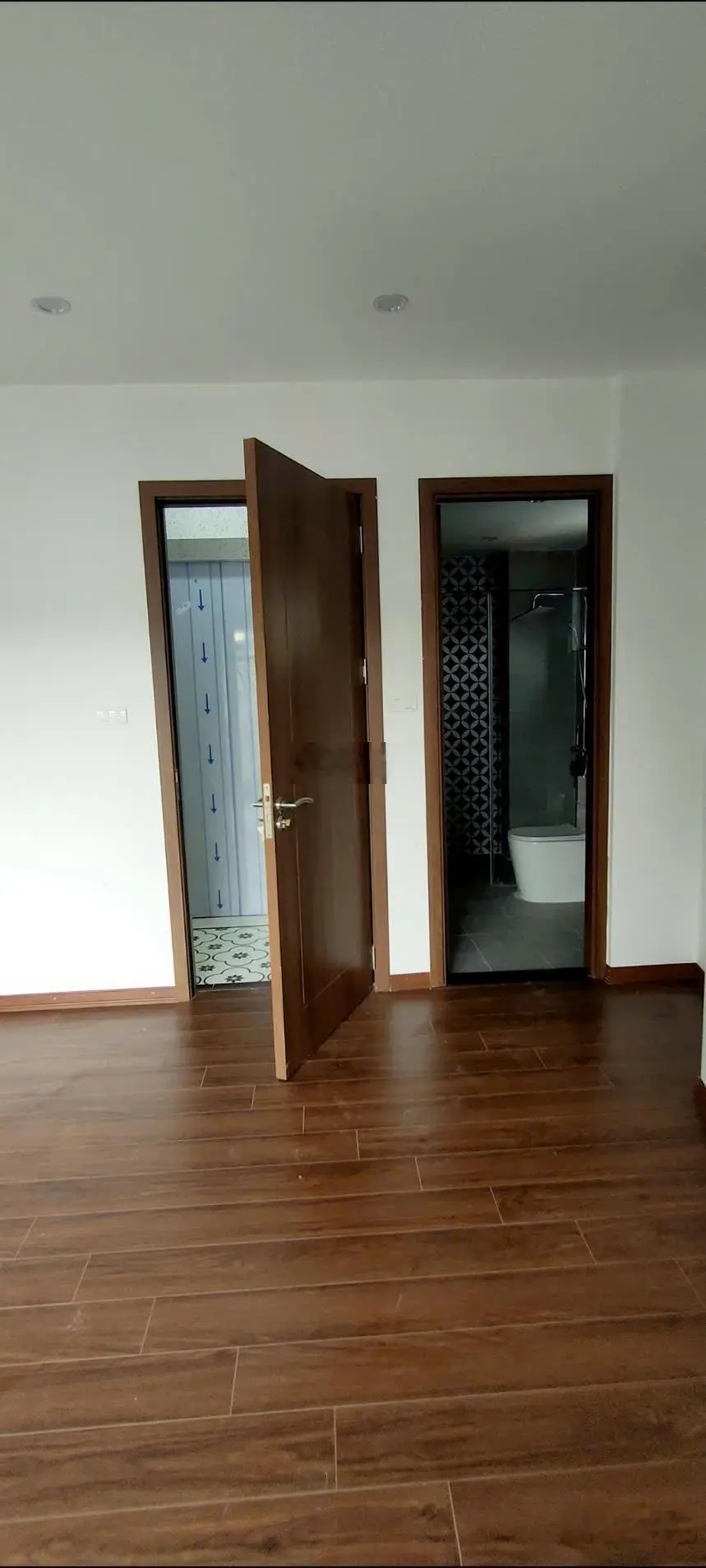 Bán nhà mới ngõ Phố Nguyễn Văn Viên, Hoàng Mai 5 tầng, 30 m2, giá 6.85 tỷ.