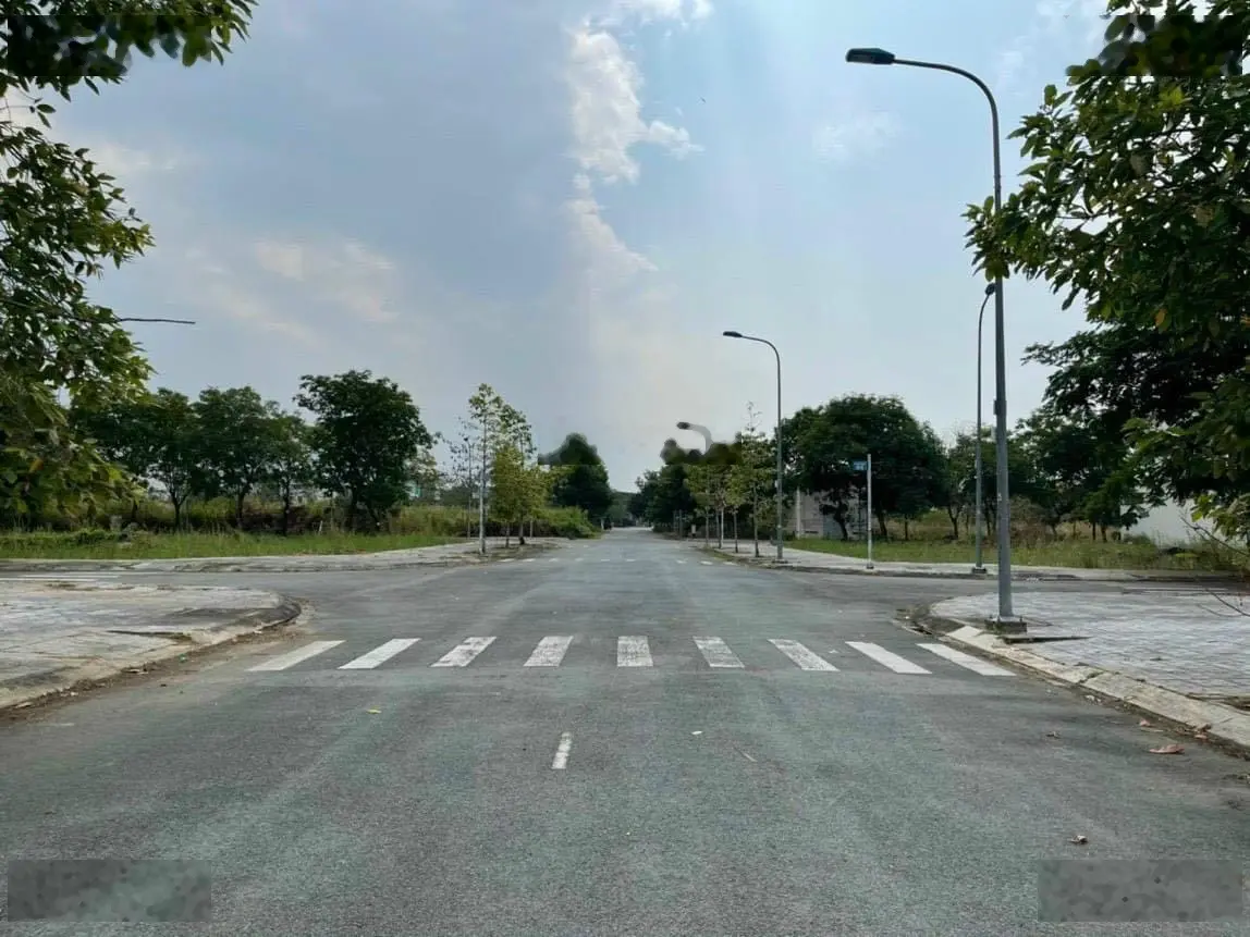 Chính chủ cần thanh toán lô đất quận 9 giá 4tỷ6 sổ hồng riêng, gần KDC