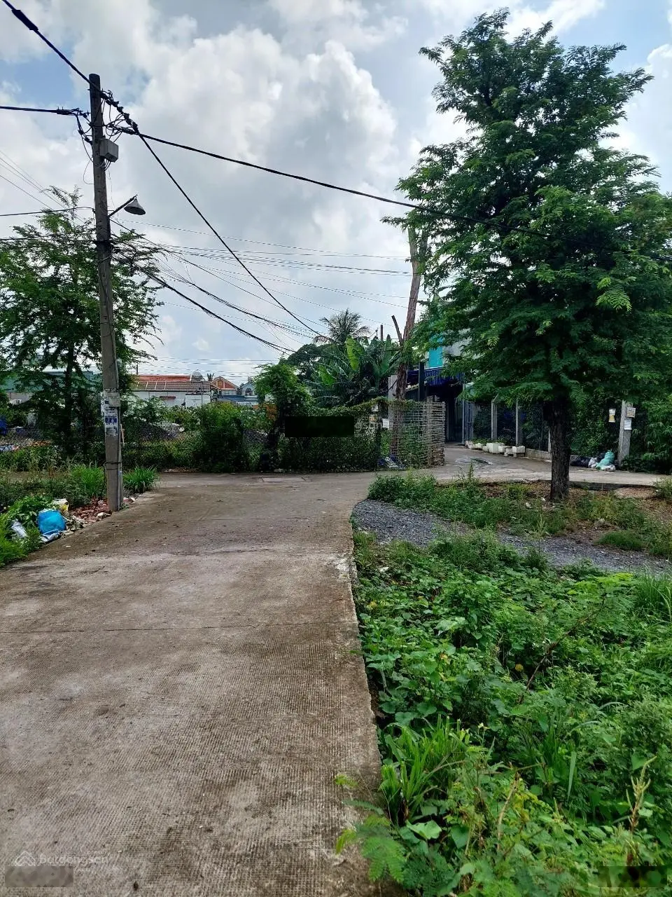 Bán đất 2,3 tỷ, diện tích 105m2 tại Trịnh Như Khuê, Xã Bình Chánh, hẻm xe hơi