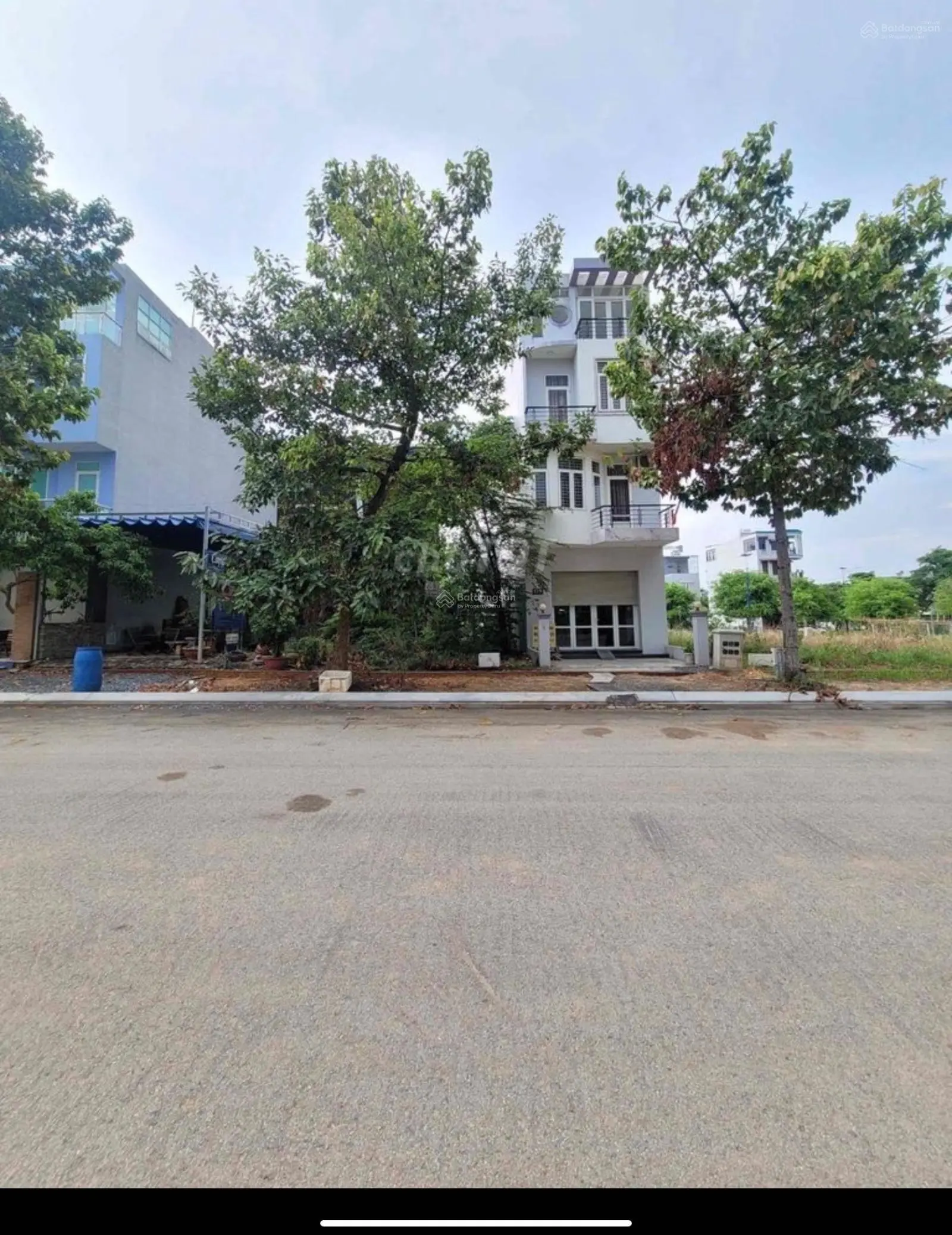 Chúng tôi bán gấp đất 100m2, 300m2 đẹp nhất KĐT Bình Nguyên, cập nhật giỏ hàng: 0933 080 ***