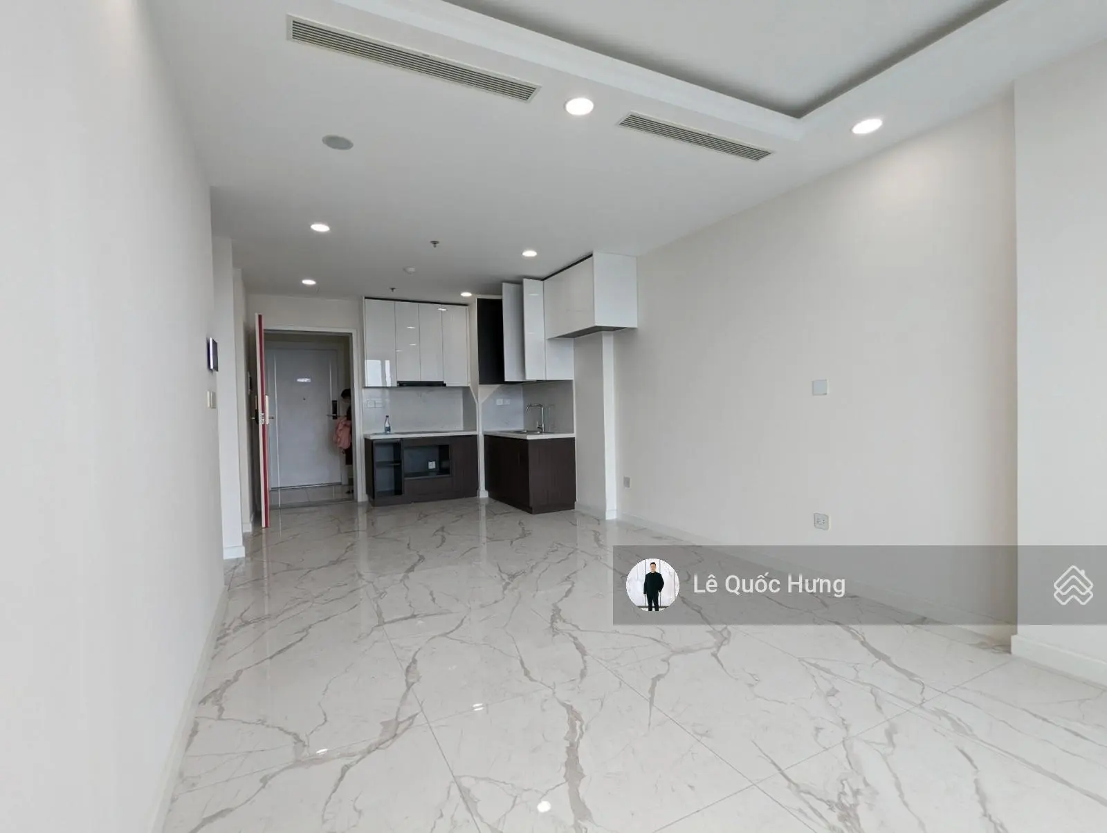 Bán Văn Phòng Đa Năng (2PN+2WC) DT 70m2 giá bán 2ty800. LH: 0903 705 ***Hưng)