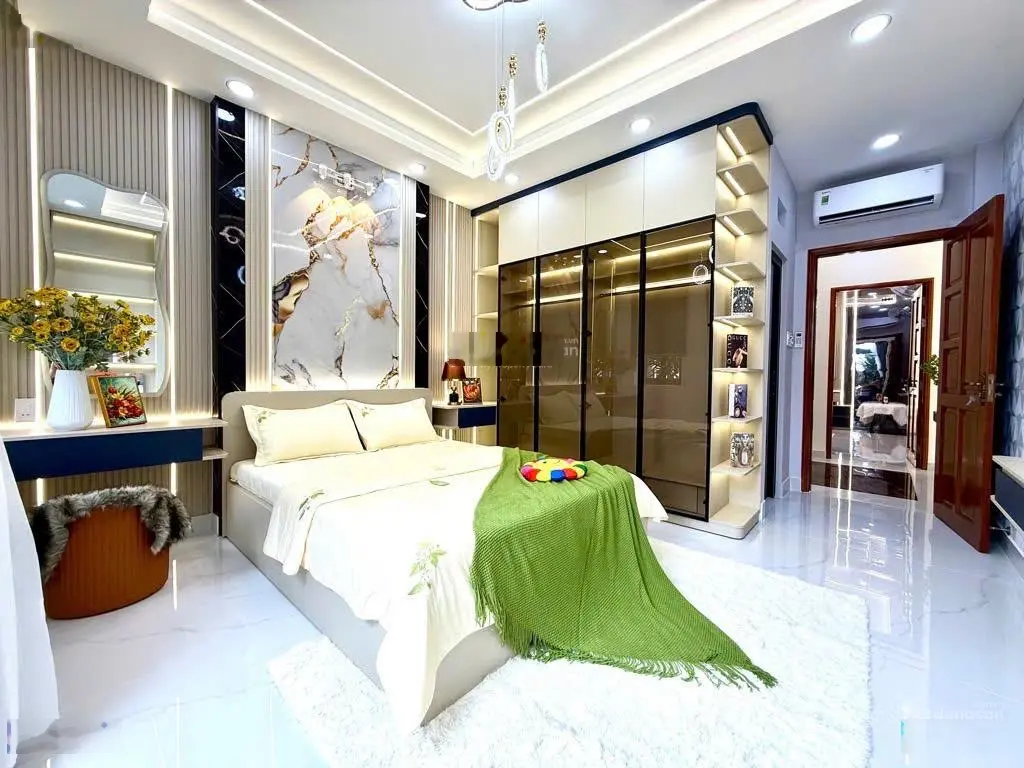 Nhà mới xây 100% có gara hẻm xe hơi rộng pháp lý rõ ràng, Gò Vấp