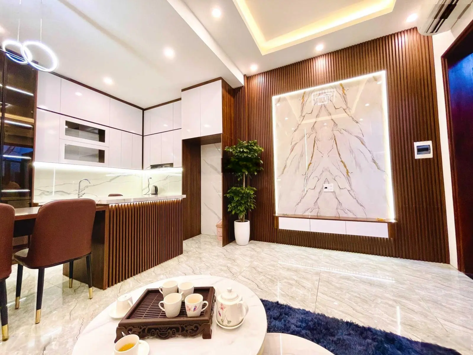 Bán nhà đẹp phố Cảm Hội Quận HBT Hà Nội DT 40m2 4tầng MT 8m giá 8,5 tỷ nhà đẹp vị trí trung tâm