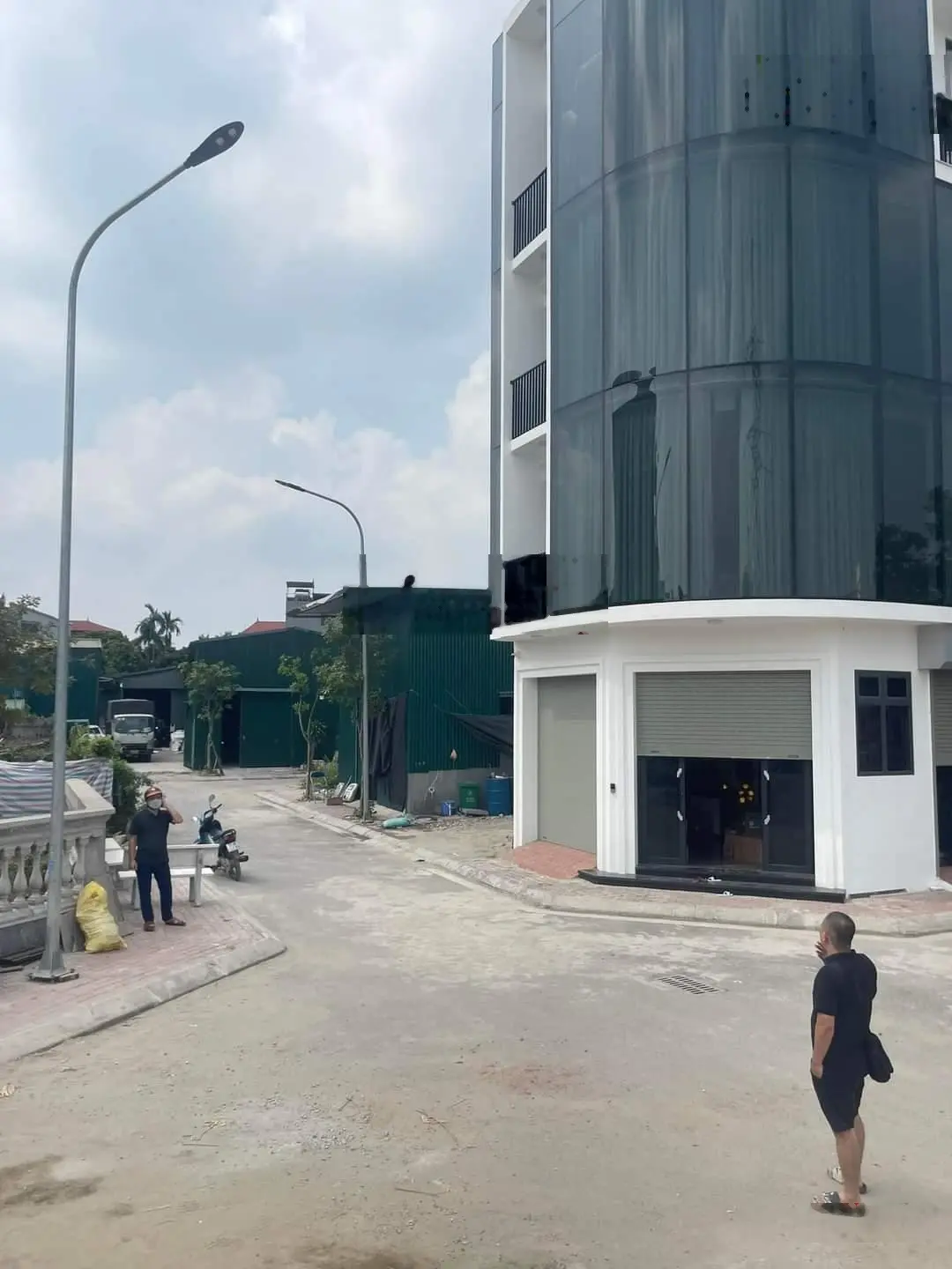 Sẵn 2 lô đất trung tâm ngũ hiệp, thanh trì, ô tô tải tránh, kinh doanh văn phòng, an sinh tiện ích