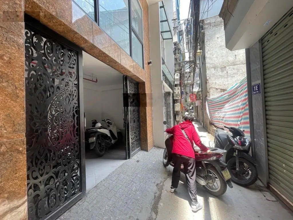- CCMN KHƯƠNG THƯỢNG, ĐỐNG ĐA, 12 PHÒNG KHÉP KÍN, THANG MÁY, DÒNG TIỀN 70 tr/ THÁNG, GiÁ : 15 tỷ TL