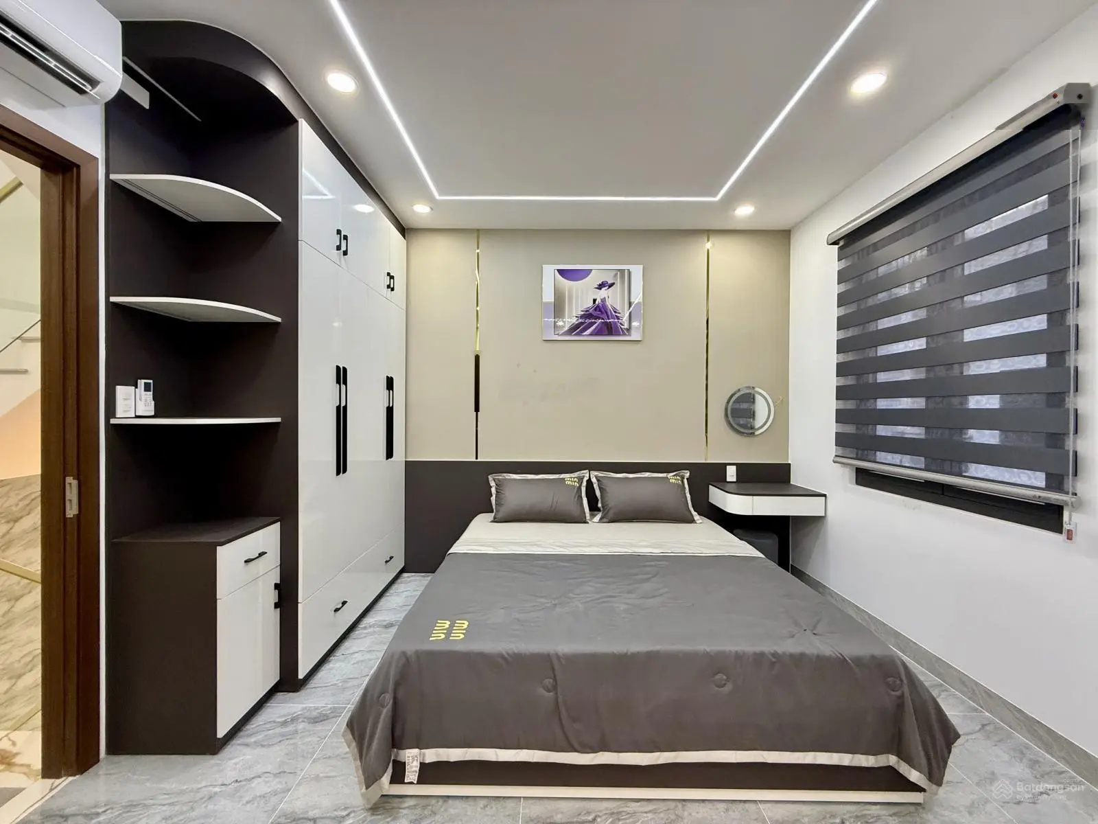 Nhà đường thông Nguyễn Ảnh Thủ, Ngay ngã 3 Đông Quang, DT:4,5x14M, Lửng, 3 Lầu, 4PN, 5VS,Gara ô tô,