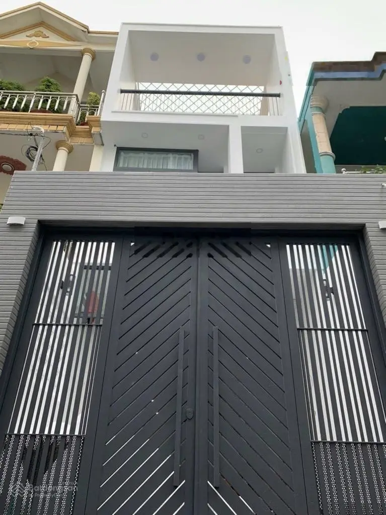 Bán nhà 3 tầng, hxh, 4,6x19m, hoàng diệu 2, linh trung, thủ đức, nhỉnh 8 tỷ