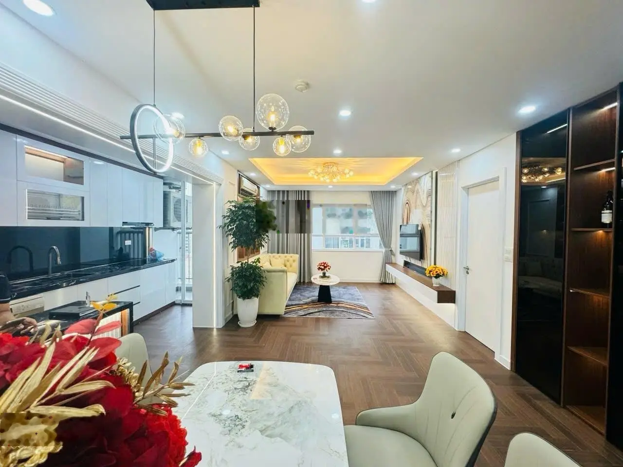 Hàng hiếm. Thiết kế hiện đại, đẹp không tì vết, hưởng trọn tinh hoa giúp chủ nhân nâng tầm đẳng cấp
