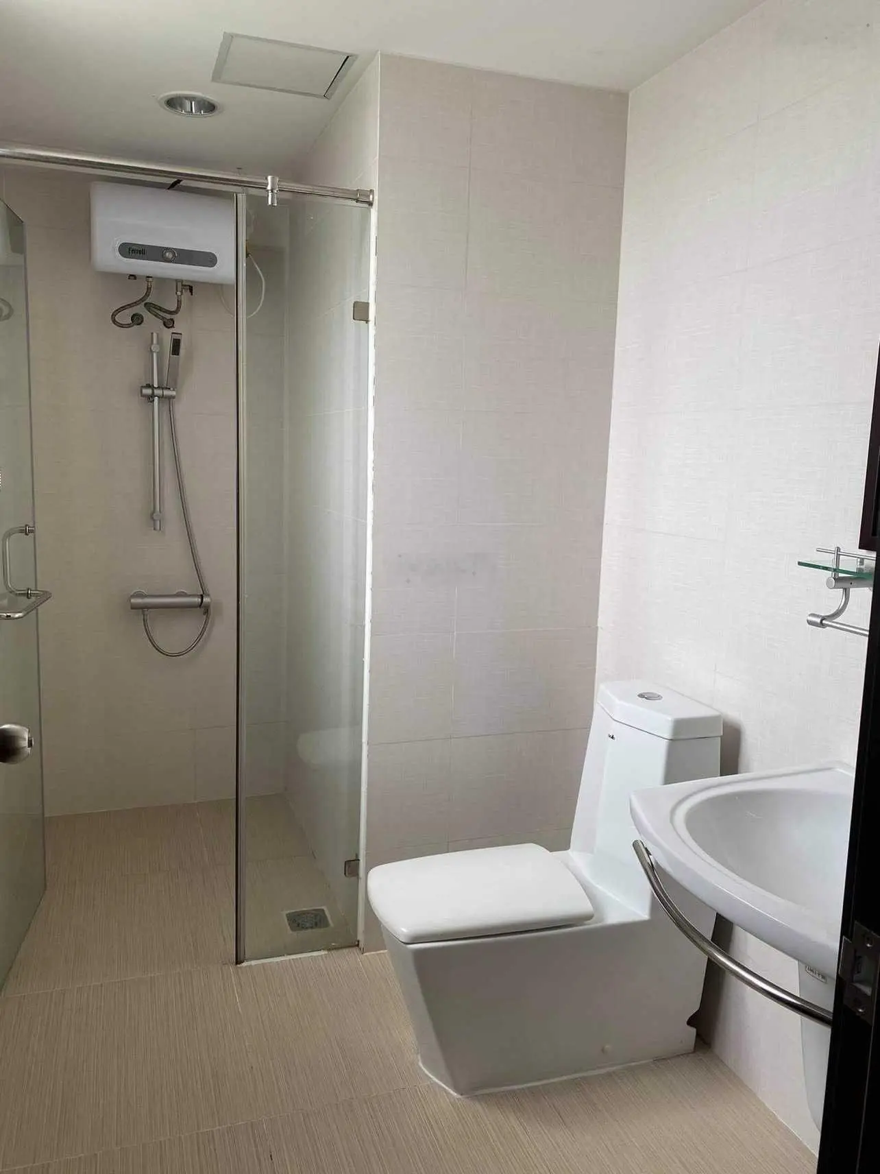 Cần bán căn hộ Era Town Q7, DT 121m2 - 3PN view sông. Bank hỗ trợ 70% giá: 4 tỷ 250. LH: 0938 371 ***