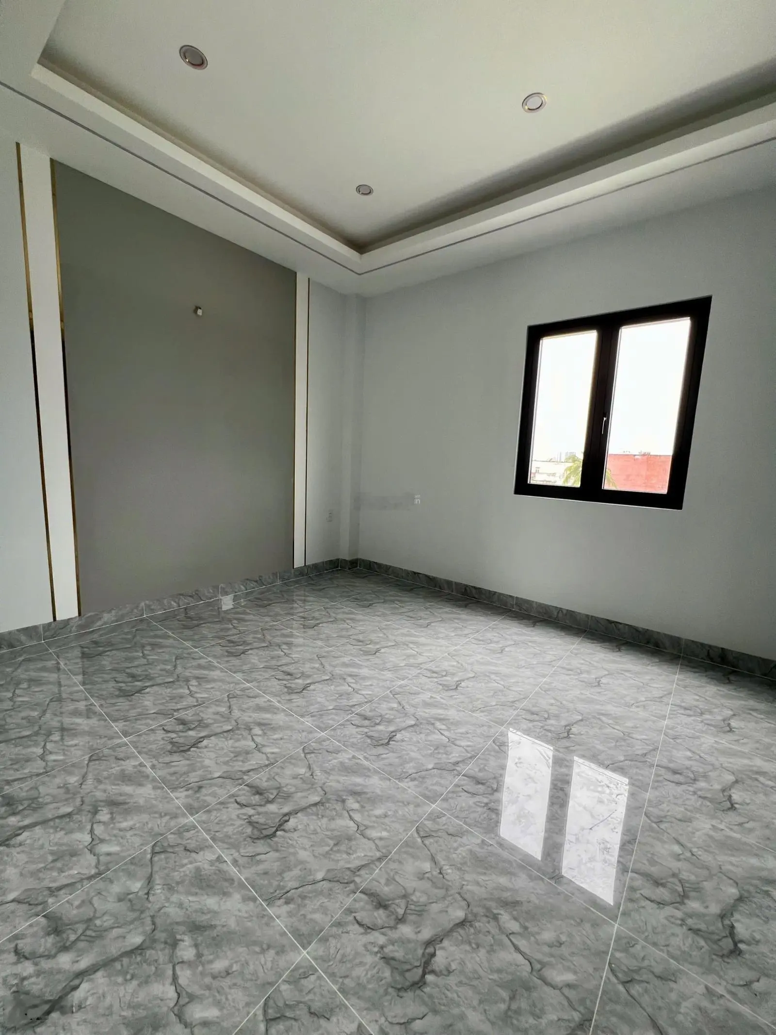 Bán nhà đẹp 3 tầng mới toanh , dt 66m, sản 180m phường Long Trường Quận 9