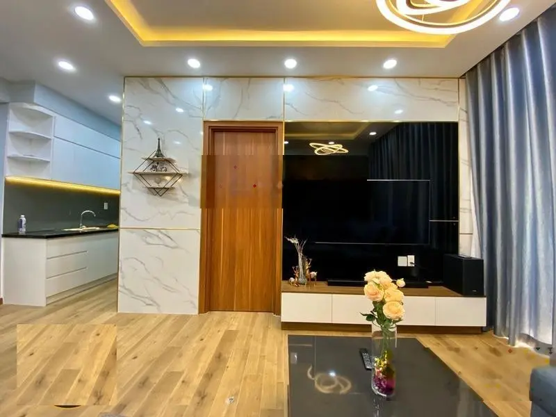 Kẹt vốn kinh doanh bán gấp căn hộ Sky Center gần sân bay 2 phòng ngủ
