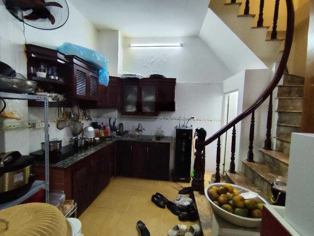 Bán nhà Trương Định phường Giáp Bát quận Hoàng Mai 36 m2 - 5T - 4.2m MT - 3,45 tỷ