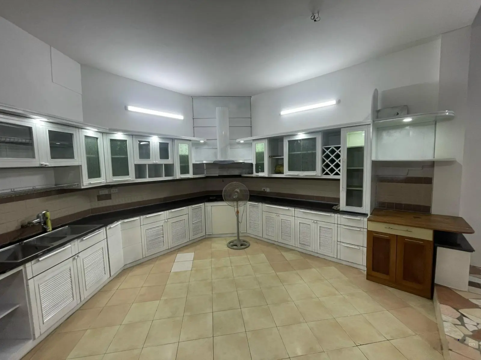Bán nhà Yên Hòa, 1 nhà ra phố, ô tô, kinh doanh, lô góc, kinh doanh, 65m2, 15 tỷ, 0903 784 ***