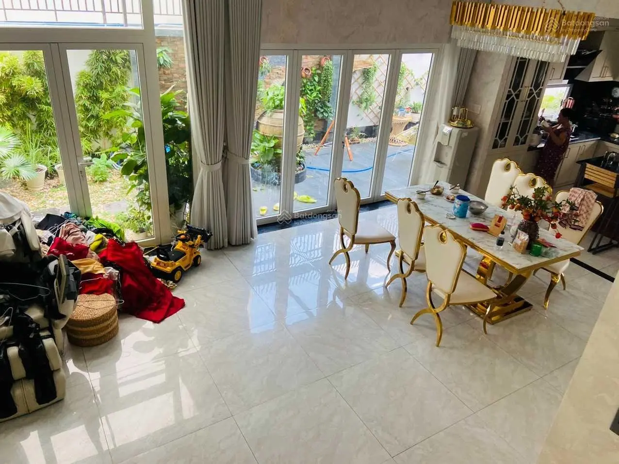 Bán Villa hồ bơi Compound Fideco Thảo điền. Quận 2. DT 18x20m. 4 Tầng. Giá 65 Tỷ. LH 0901 882 ***