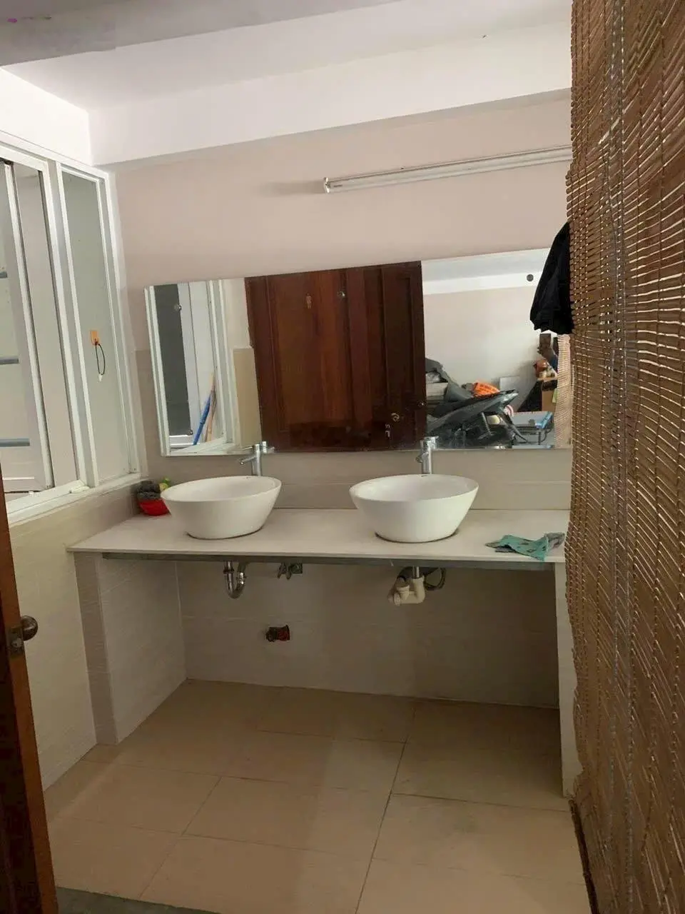 Bán nhà mặt tiền Đường Âu Cơ TTTP nhà 4 tầng mới ngang 9m rộng rãi, AC xem nhà 0379 968 *** E Thư