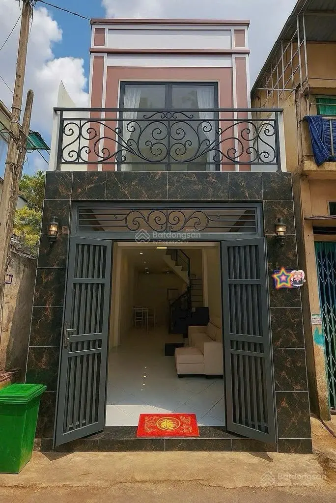 Bán gấp nhà riêng Lê Văn Quới, BT, 42m2, 2 tầng đúc mới 100%, hẻm xe hơi, sát mặt tiền, nhỉnh 4 tỷ