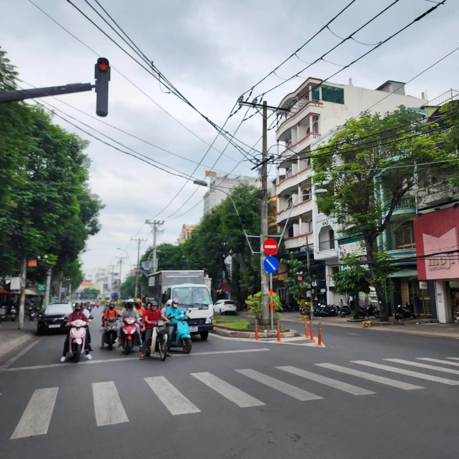 Bán nhà mặt tiền kinh doanh Bàu Cát ngang 6.5m dài 19m chỉ 22.5 tỷ