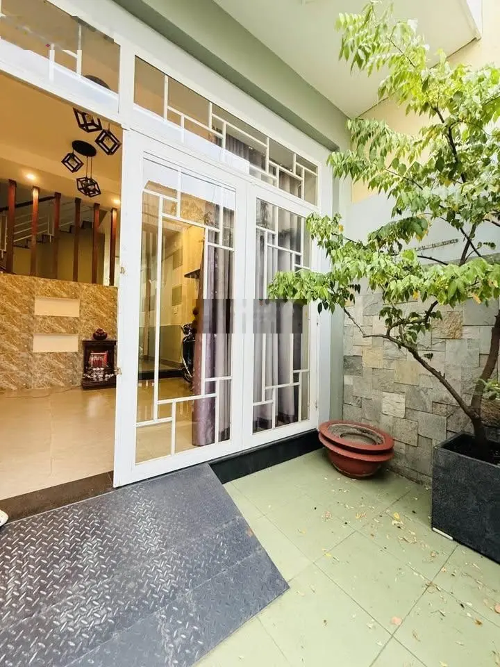 3,5 tỷ còn 3,3 tỷ. Nhà hẻm 6m gần chợ Trần Hữu Trang, Phú Nhuận. Xây 1 trệt 2 lầu, 4 phòng ngủ. SHR