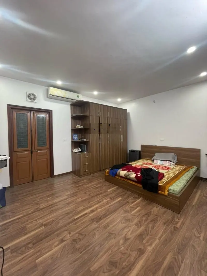 Hạ chào bán nhanh nhà phố đê la thành