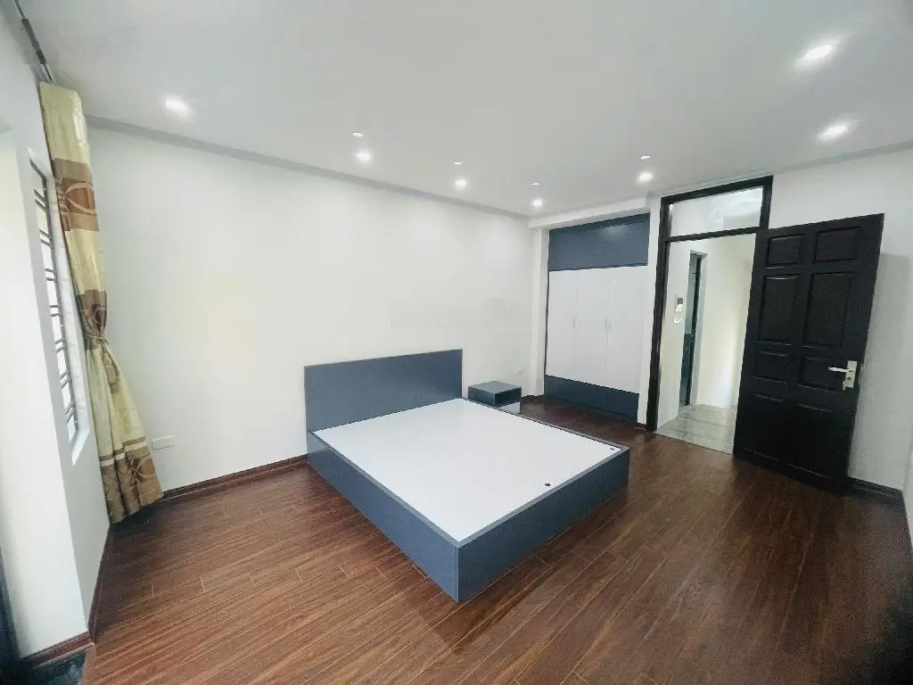 Nhà đẹp -trương định - hoàng mai - chắc chắn - 5 tầng -39m2 - mặt 4m - giá 6,7 tỷ